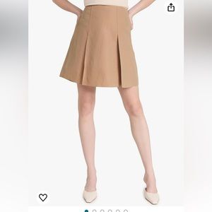 NWOT Vince Pleated A-Line Skirt in Sandshell Size 16